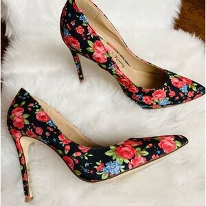 Penny Loves Kenny Heels Floral size 7M‎